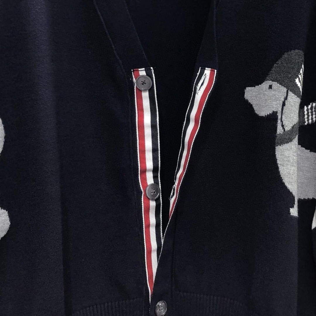 THOM BROWNE 小狗印花V领开衫 毛衣 针织衫 长袖 海军蓝 MKC524A-Y1030-415