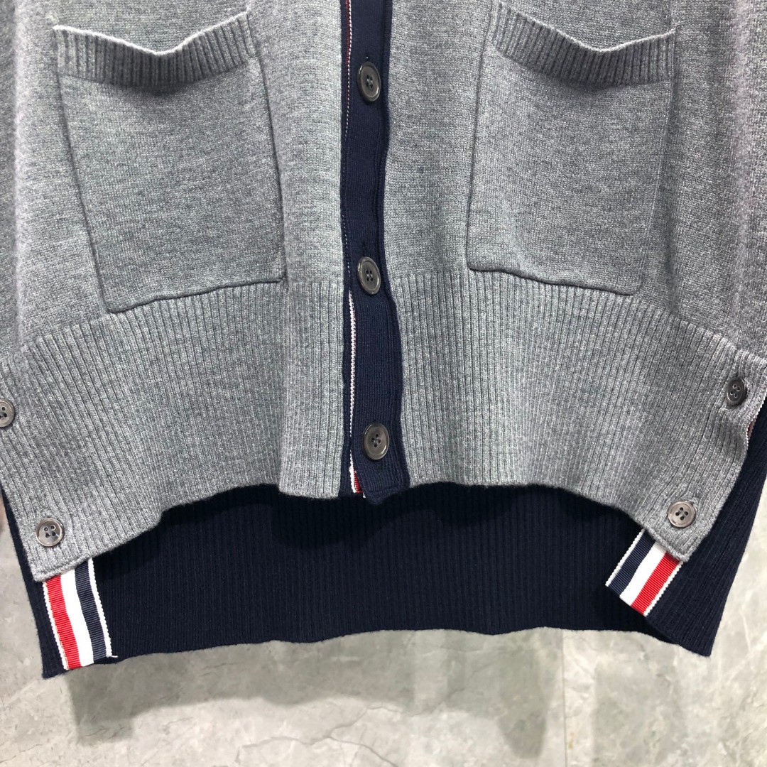 THOM BROWNE 前后拼接V领开衫 毛衣 针织衫 长袖 灰色