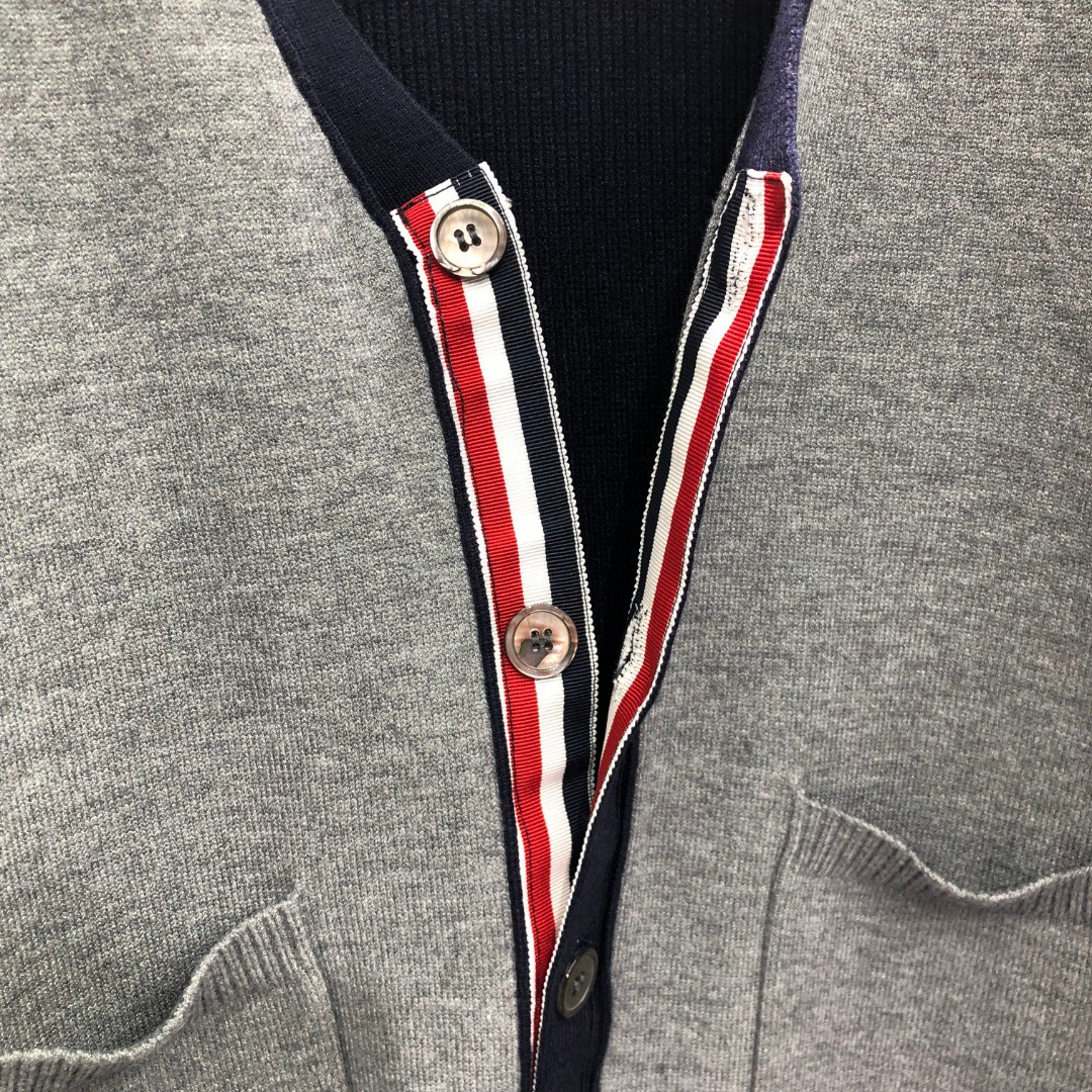 THOM BROWNE 前后拼接V领开衫 毛衣 针织衫 长袖 灰色