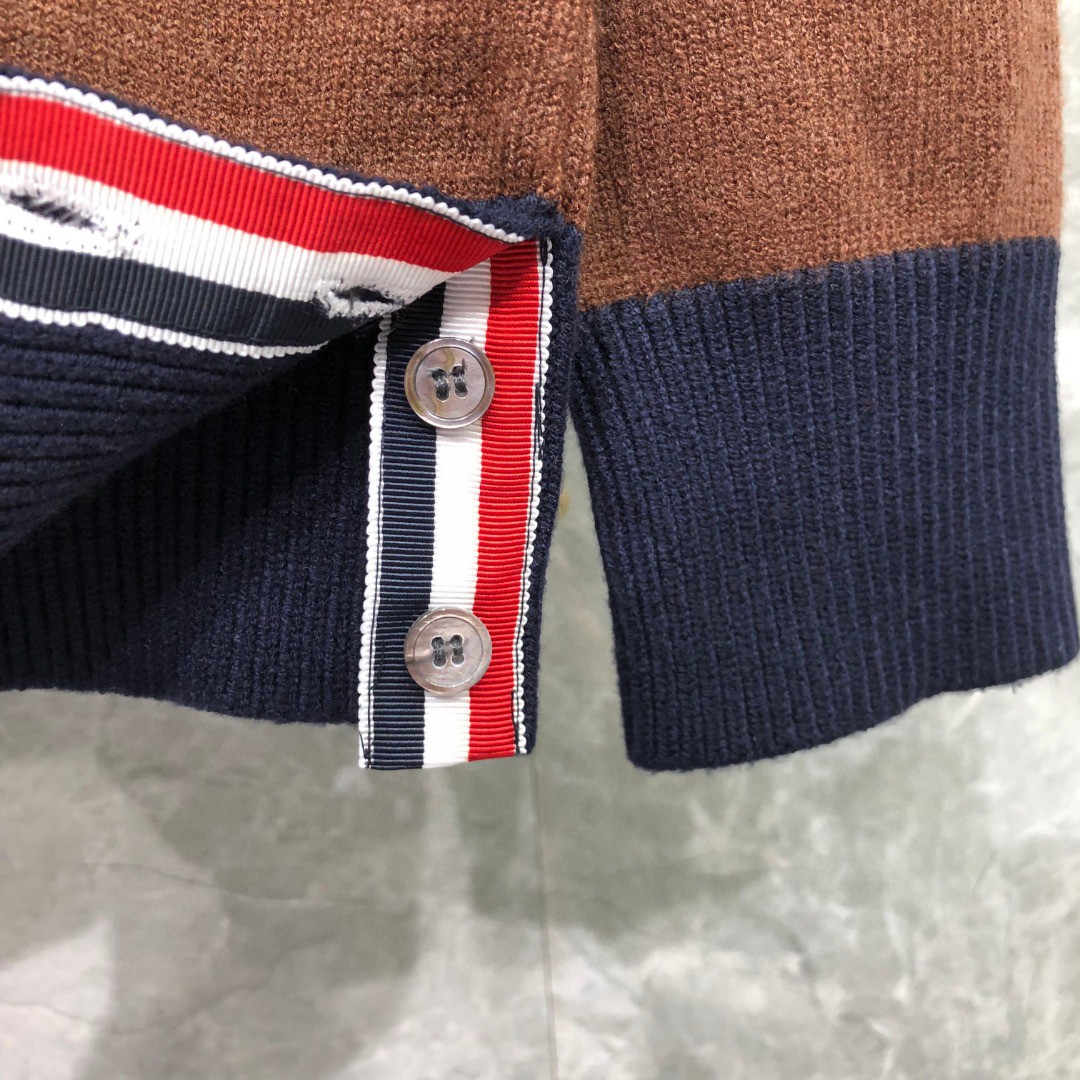THOM BROWNE 经典四杠圆领毛衣 针织衫 长袖 驼色 白色 