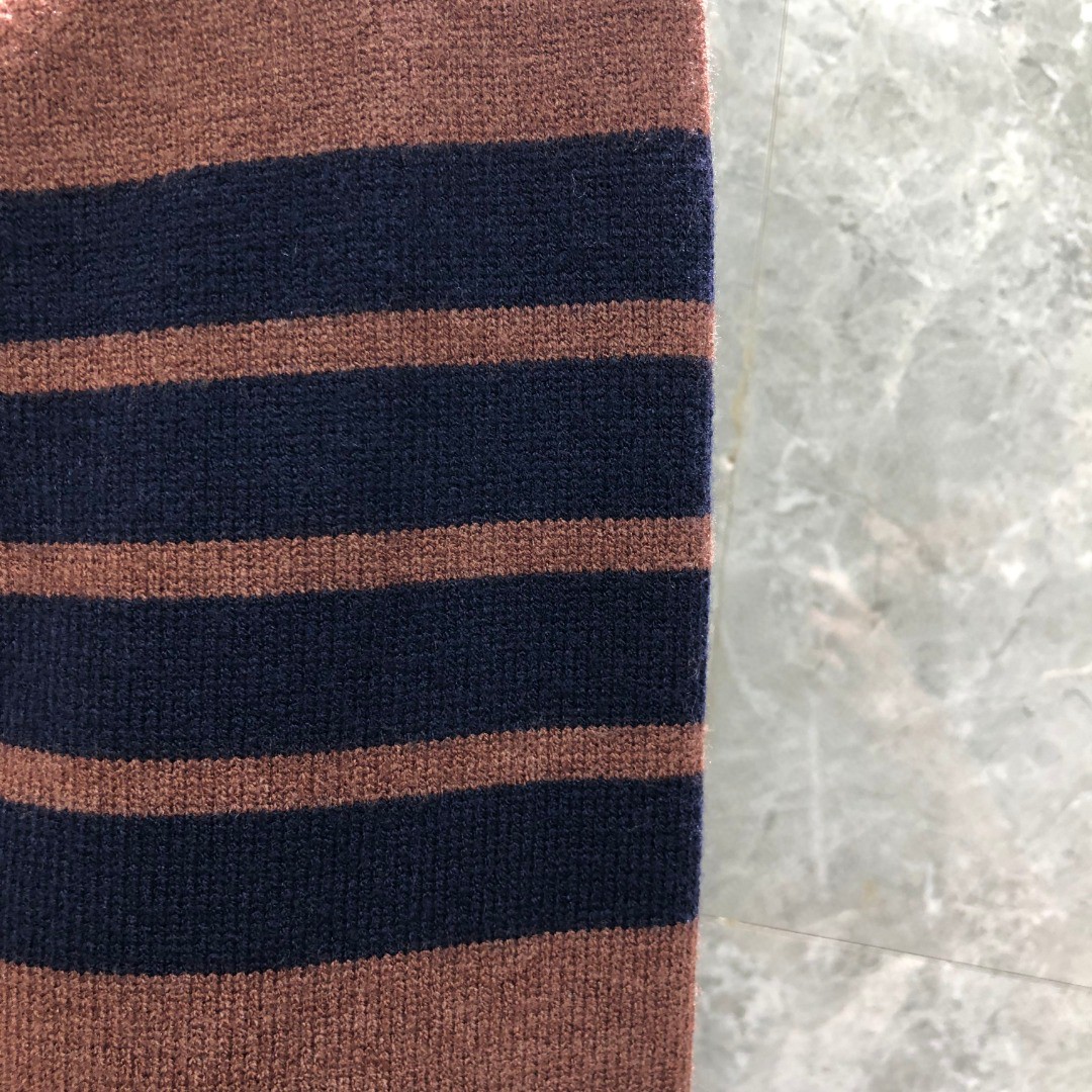 THOM BROWNE 经典四杠圆领毛衣 针织衫 长袖 驼色 白色 