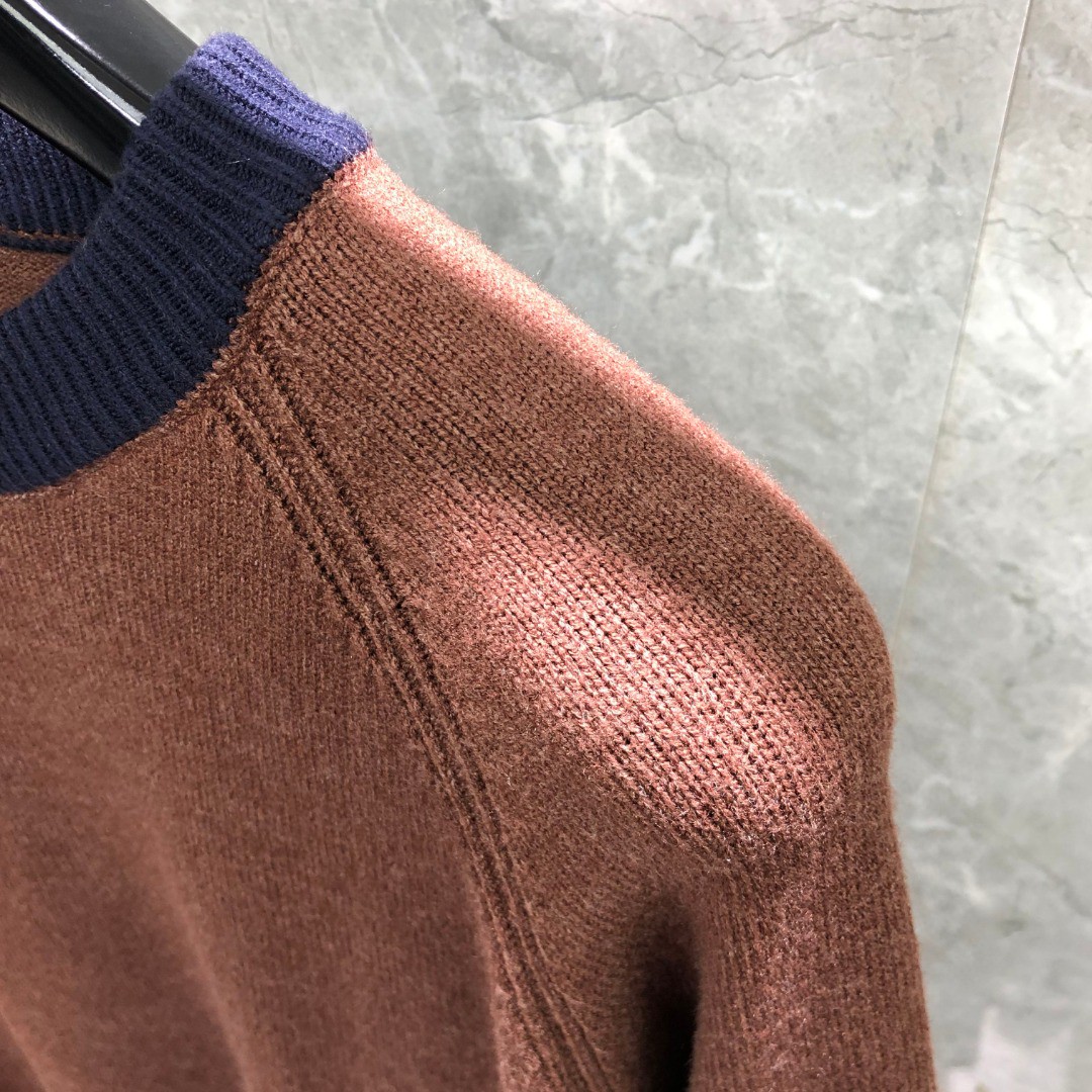 THOM BROWNE 经典四杠圆领毛衣 针织衫 长袖 驼色 白色 