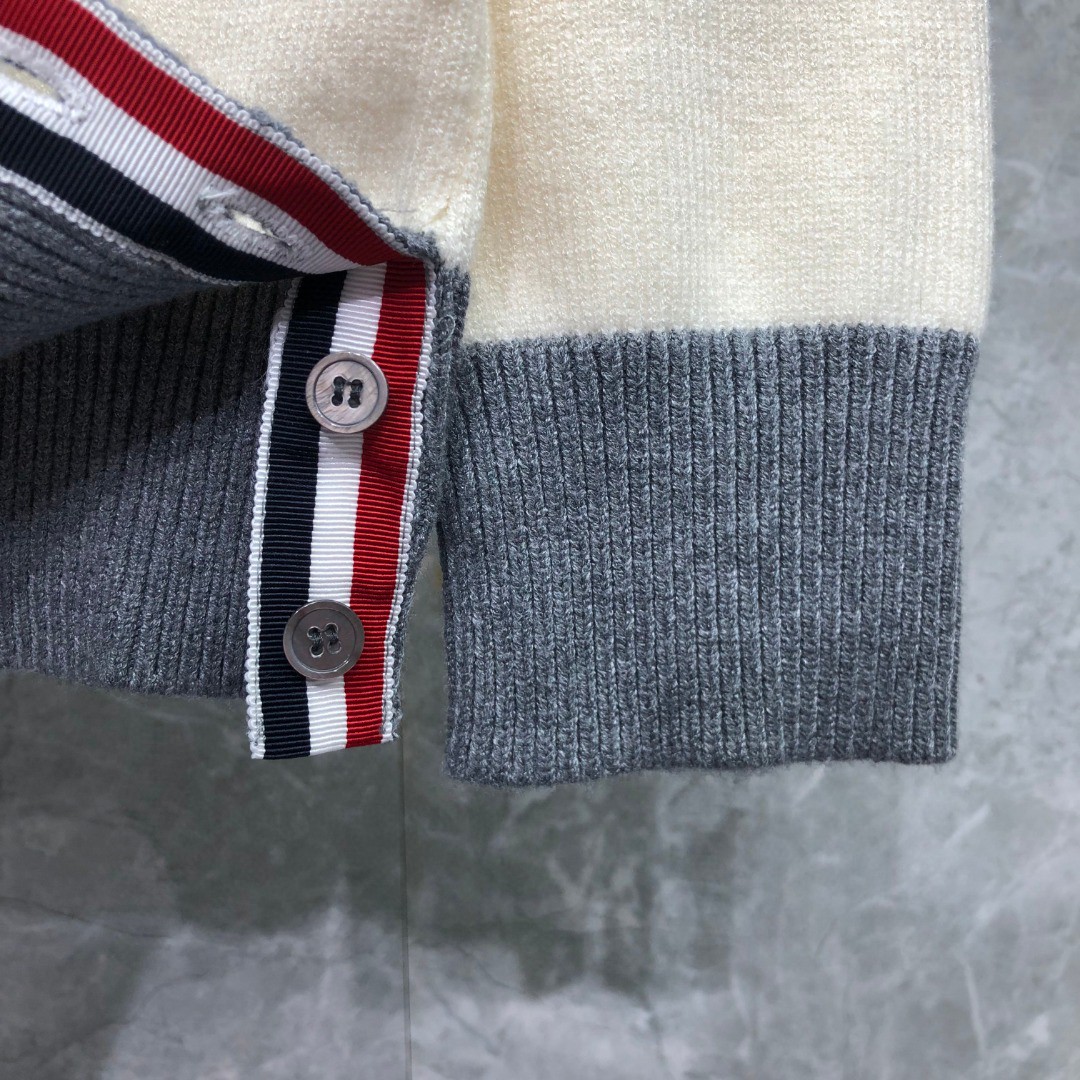 THOM BROWNE 经典四杠圆领毛衣 针织衫 长袖 驼色 白色 