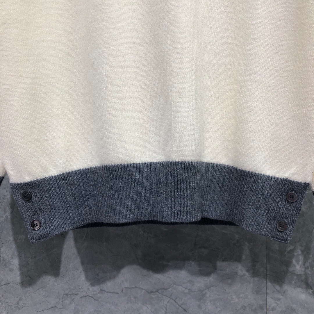 THOM BROWNE 经典四杠圆领毛衣 针织衫 长袖 驼色 白色 
