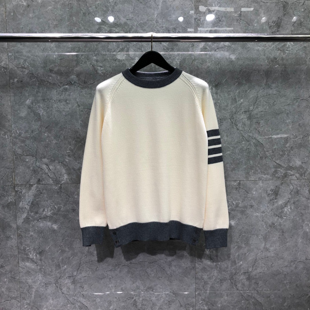 THOM BROWNE 经典四杠圆领毛衣 针织衫 长袖 驼色 白色 
