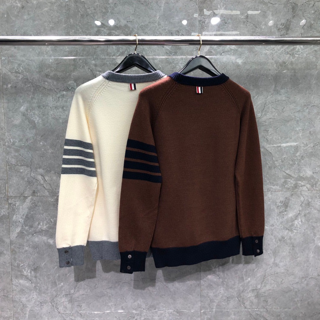 THOM BROWNE 经典四杠圆领毛衣 针织衫 长袖 驼色 白色 