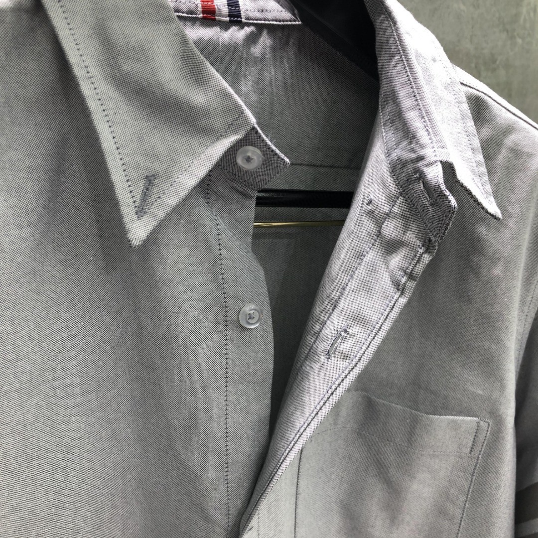 THOM BROWNE 领中织带单排扣衬衫 外套 长袖 灰色
