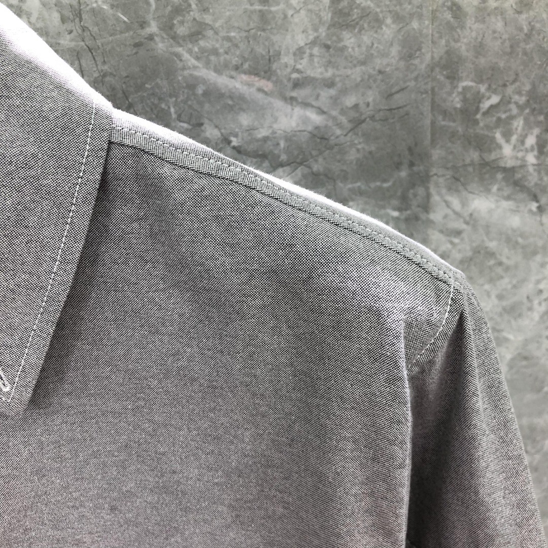 THOM BROWNE 灰色斜纹四杠单排扣衬衫 外套 长袖 白色 灰色