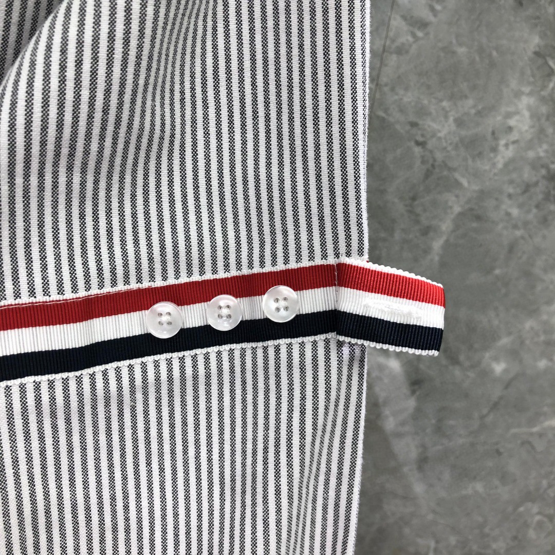 THOM BROWNE 袖口拼色条纹单排扣衬衫 外套 长袖 蓝色 灰色