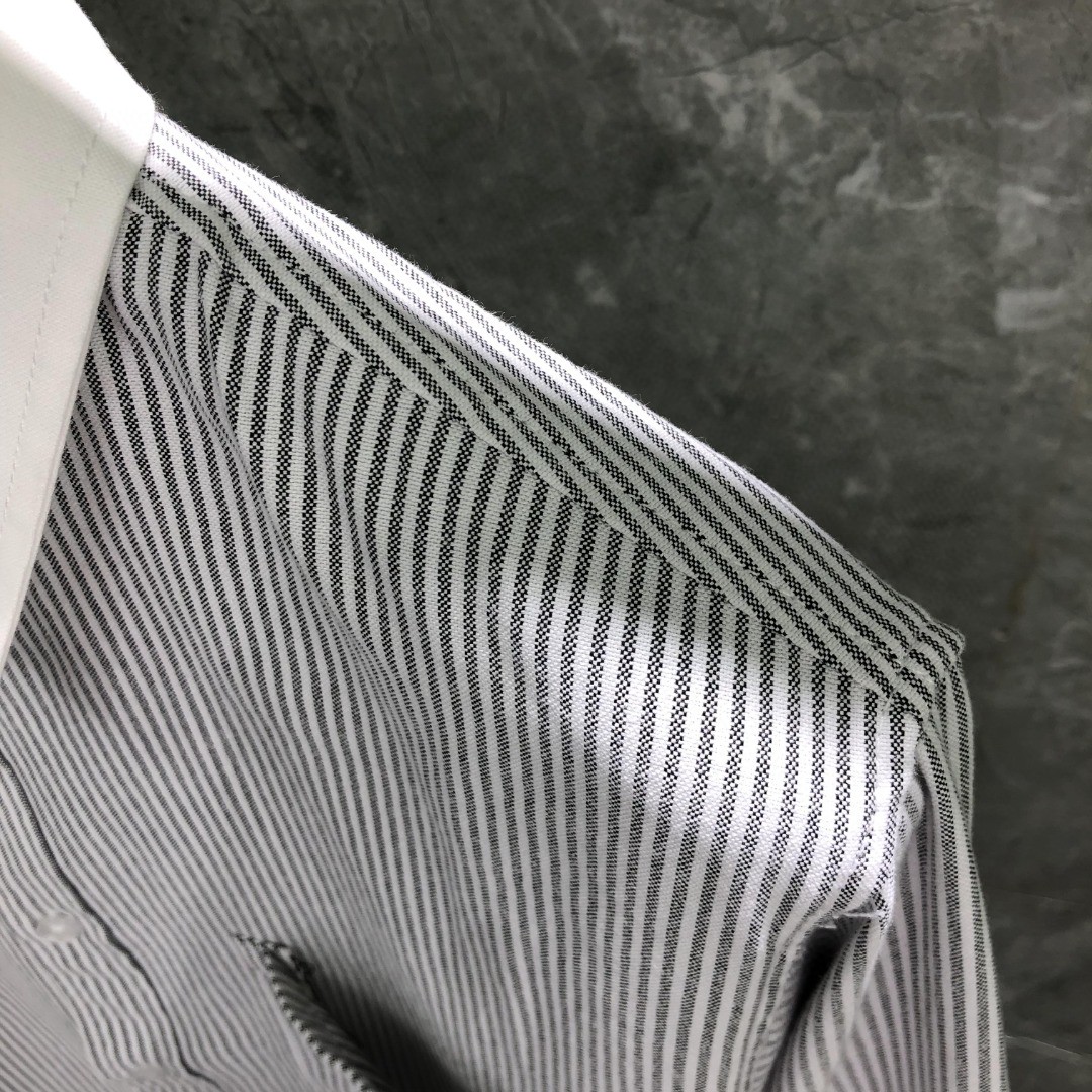 THOM BROWNE 袖口拼色条纹单排扣衬衫 外套 长袖 蓝色 灰色