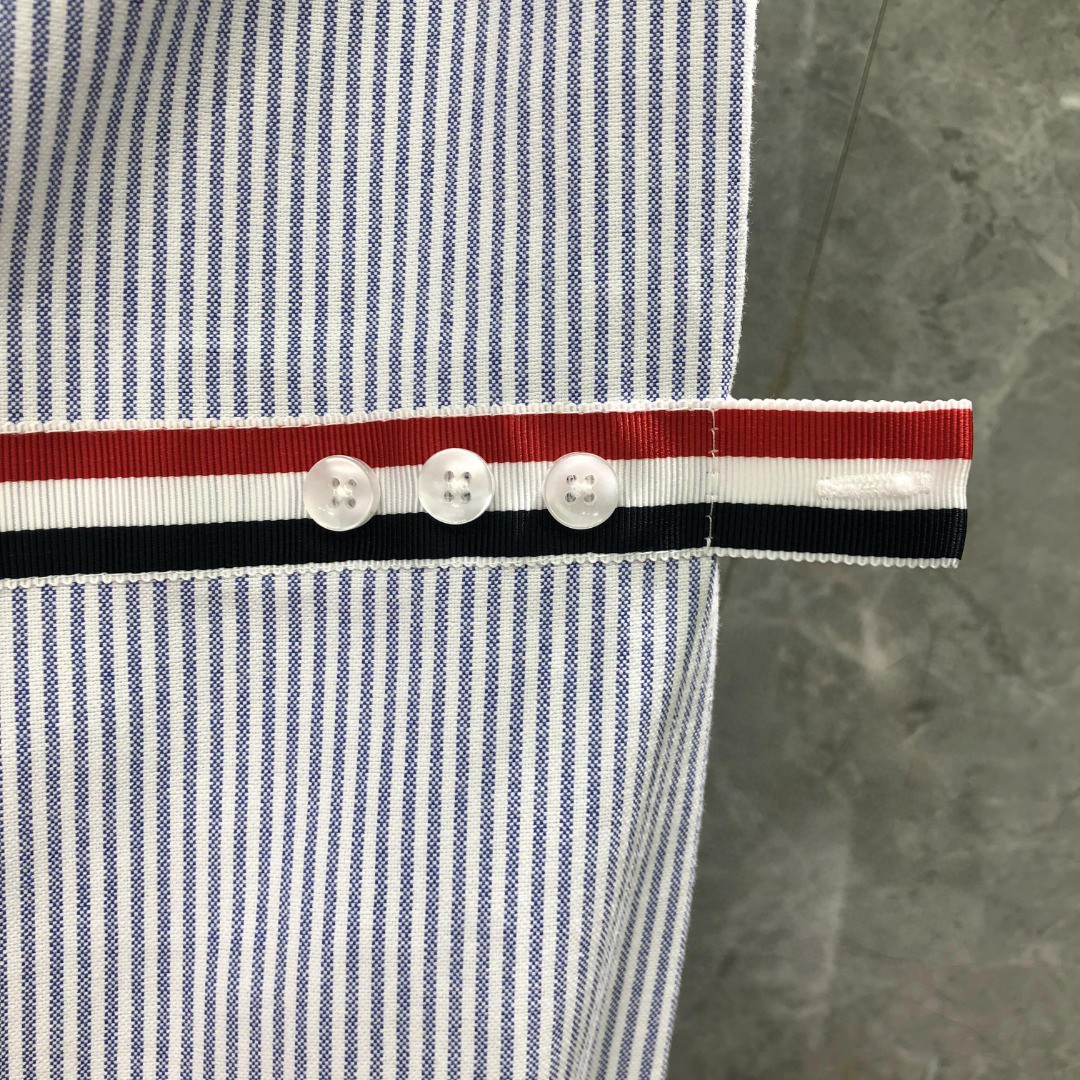 THOM BROWNE 袖口拼色条纹单排扣衬衫 外套 长袖 蓝色 灰色