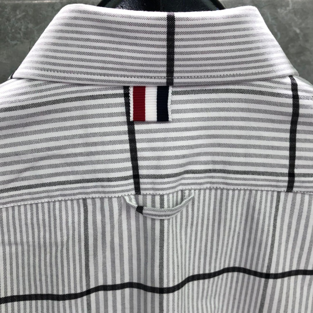 THOM BROWNE 格子舞狮小狗刺绣图案单排扣衬衫 外套 长袖 蓝色 灰色