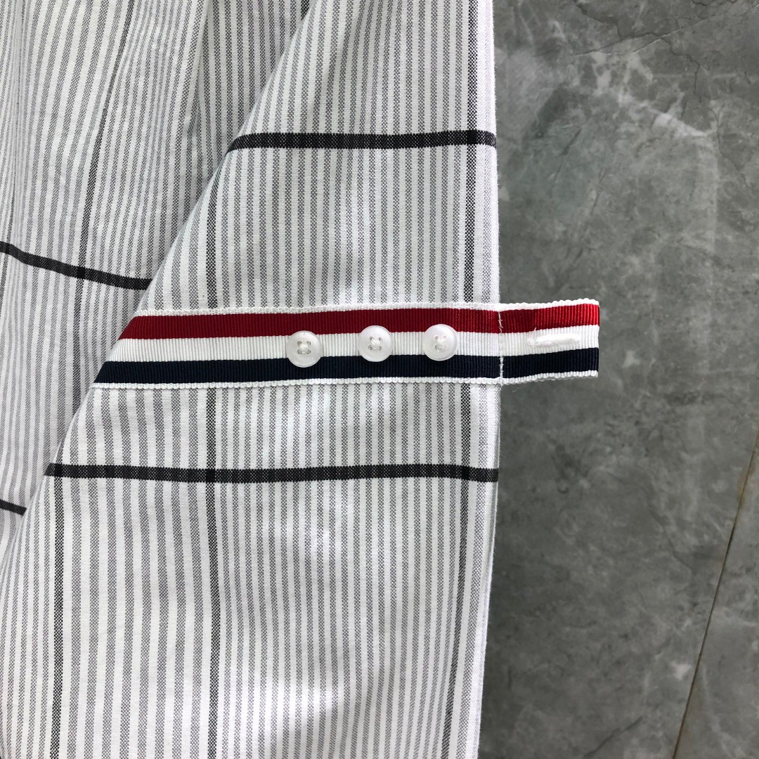 THOM BROWNE 格子舞狮小狗刺绣图案单排扣衬衫 外套 长袖 蓝色 灰色