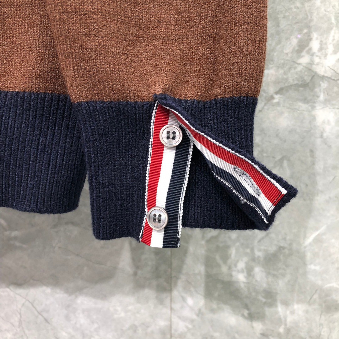 THOM BROWNE 插肩袖V领开衫 毛衣 针织衫 长袖 驼色 白色 MKC485AY1026