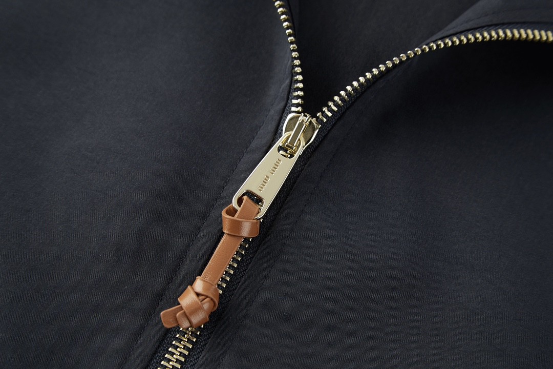 MIU MIU 缪缪 logo徽标拉链飞行员夹克 外套 长袖 