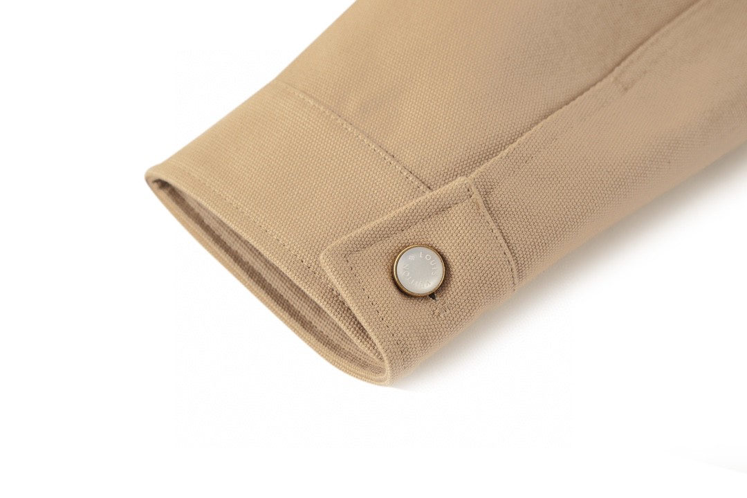 LOUIS VUITTON 路易威登 logo字母口袋拉链工装夹克 外套 长袖 杏色 1AGITA