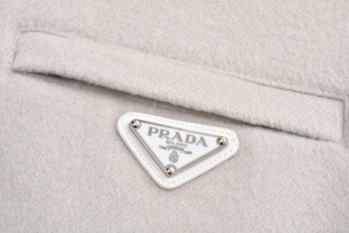 PRADA 普拉达 羊毛徽标立领拉链羽绒马甲 背心 保暖 白色 SGC417-1YEQ-F0627-S-FOO