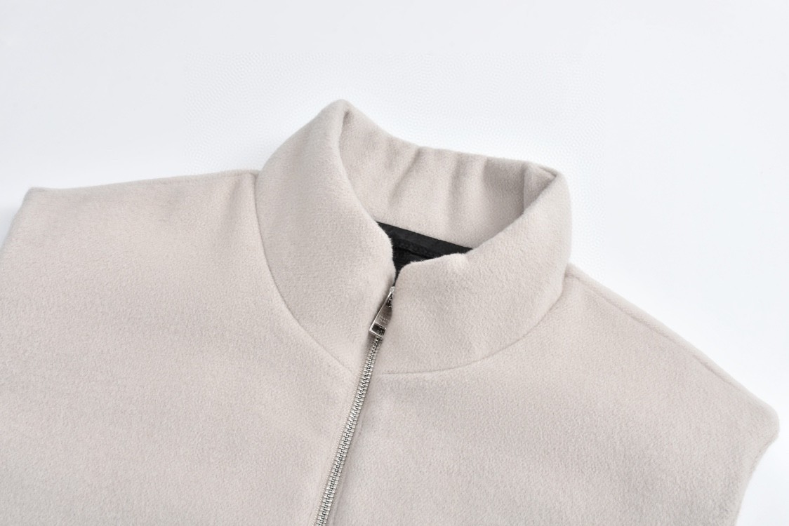 PRADA 普拉达 羊毛徽标立领拉链羽绒马甲 背心 保暖 白色 SGC417-1YEQ-F0627-S-FOO