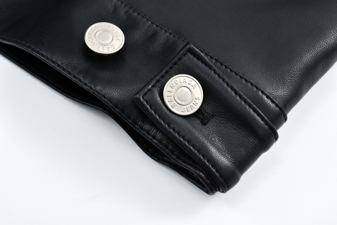 Balenciaga 巴黎世家 铆钉穿刺皮衣夹克 外套 长袖 黑色 794415TOS141000