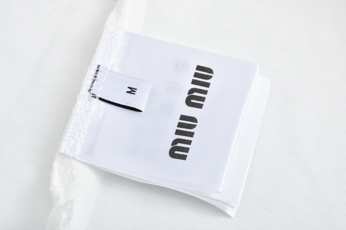 MIU MIU 缪缪 刺绣字母logo圆领T恤 长袖 黑色 白色