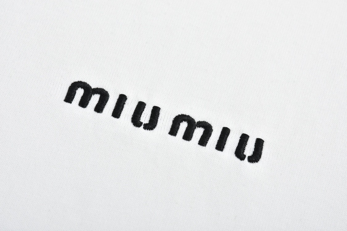 MIU MIU 缪缪 刺绣字母logo圆领T恤 长袖 黑色 白色