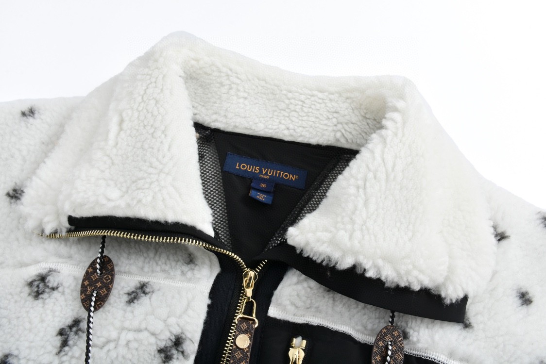 LOUIS VUITTON 路易威登 SKI滑雪系列渐变拉链立领羊羔毛夹克 外套 长袖 白色 1AGBX7