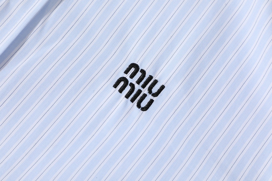 MIU MIU 缪缪 刺绣字母logo条纹衬衫 外套 长袖 蓝色