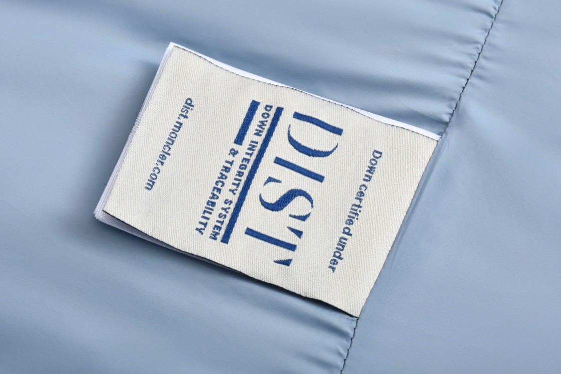 Moncler 蒙口 Cyclone系列 可拆袖两穿设计连帽羽绒服 夹克 保暖 外套 黑色 棕色 J20911A00022596RD689