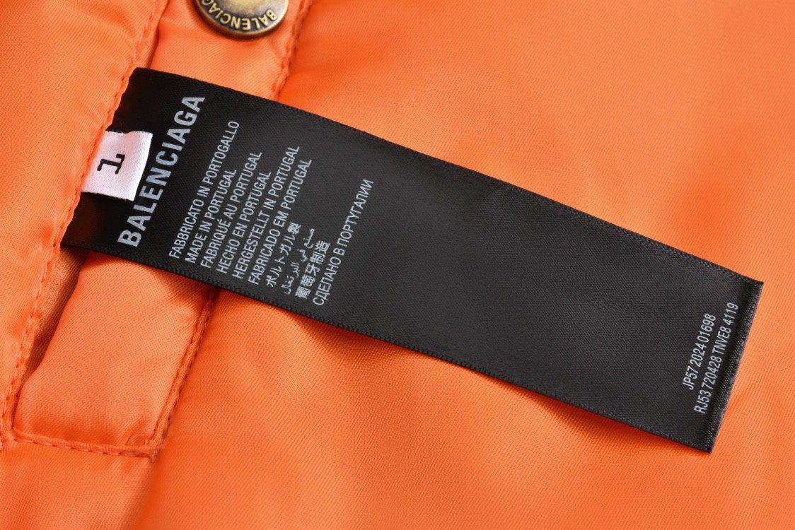 Balenciaga 巴黎世家 黄胶带字母logo印花连帽飞行员夹克 棉服 外套 长袖 黑色 791103TPO041000