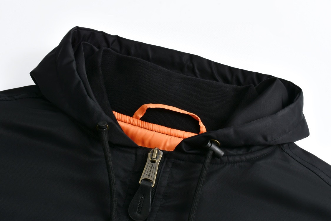 Balenciaga 巴黎世家 黄胶带字母logo印花连帽飞行员夹克 棉服 外套 长袖 黑色 791103TPO041000