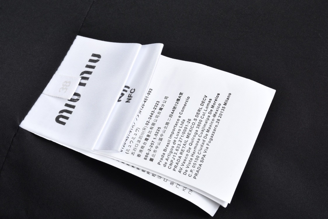 MIU MIU 缪缪 口袋logo徽标羊绒棉服 夹克 外套 长袖 灰色 海军蓝 ML855-13L9-F0031