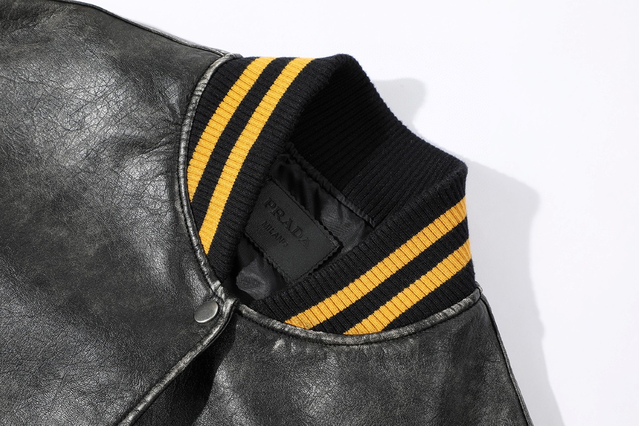 PRADA 普拉达 做旧擦脏字母logo皮衣外套 棒球服 夹克 长袖 象牙白 黑色 UPW518-15Y0-F0304-S-OOO