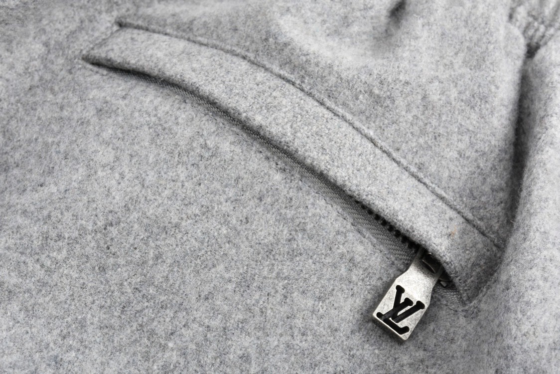 LOUIS VUITTON FW24 路易威登 字母铁标羊毛长裤 休闲裤 裤子 灰色