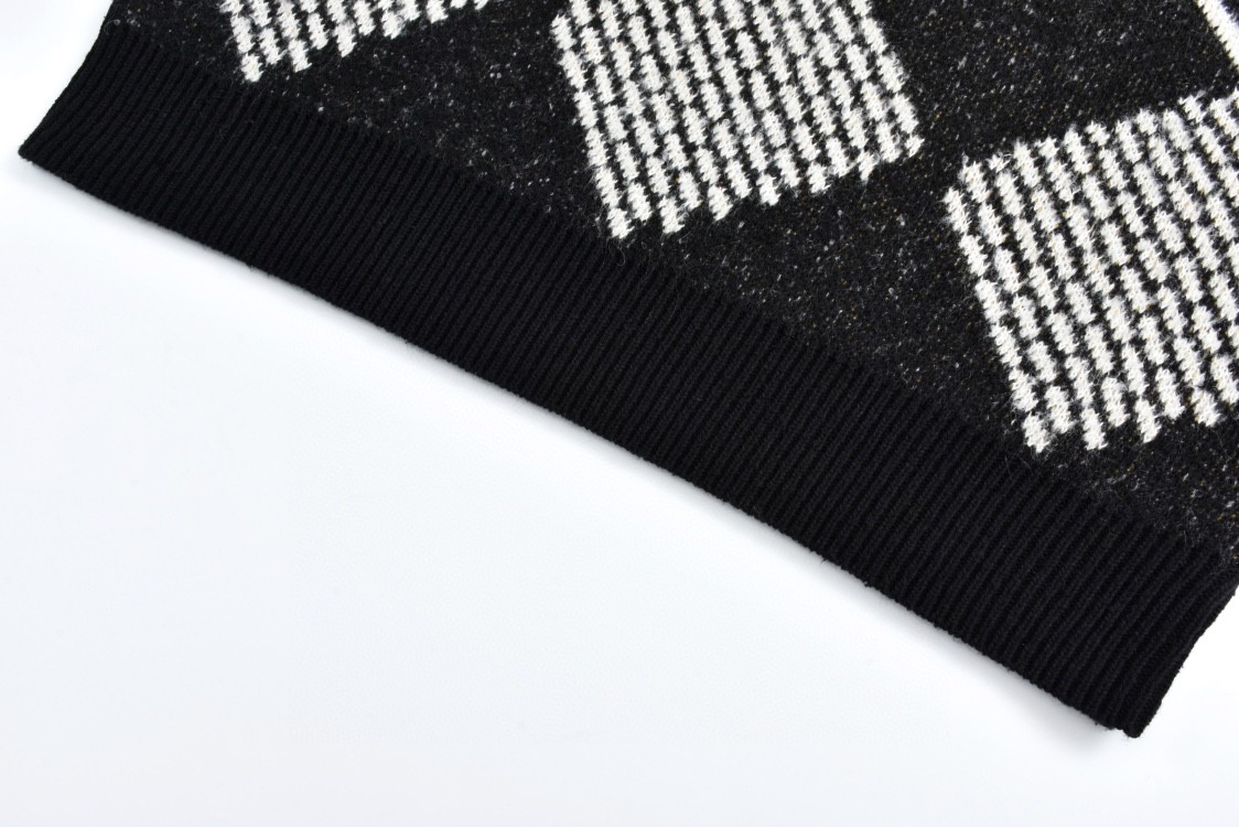 LOUIS VUITTON 路易威登 拼色棋盘格毛衣 长袖 1AGJSR