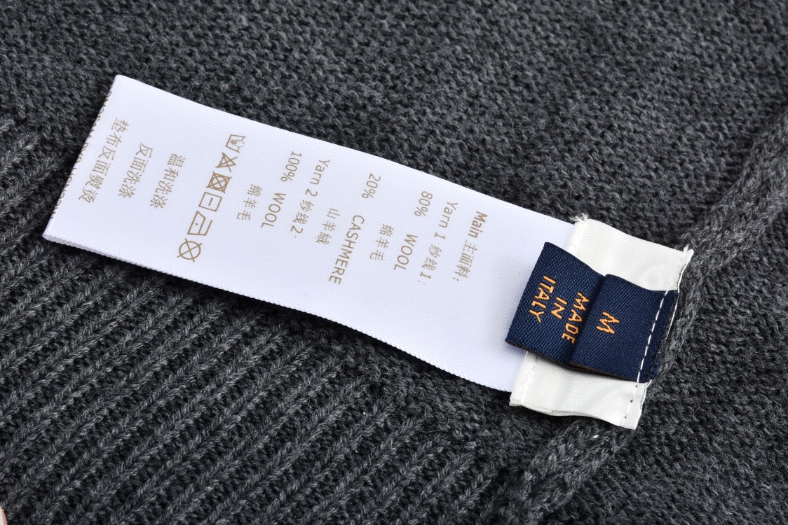 [Copy]LOUIS VUITTON 路易威登 SKI滑雪系列 灰白珠饰点缀圆领毛衣 长袖 灰色 1AGJUT