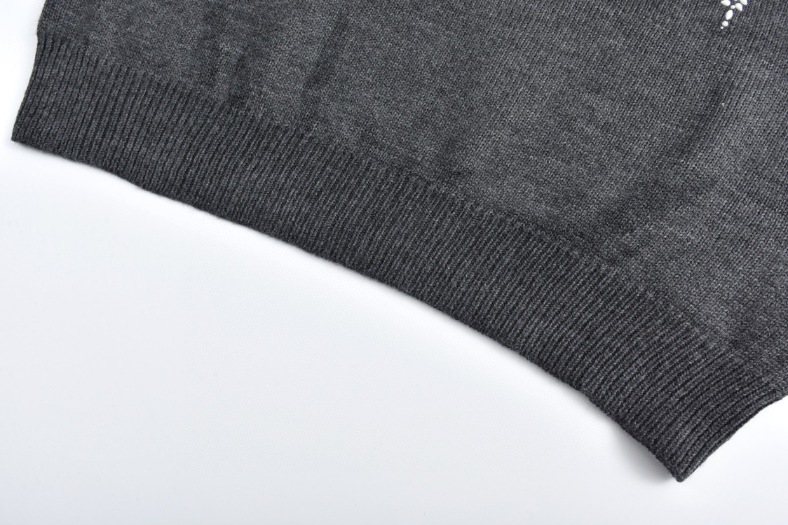 [Copy]LOUIS VUITTON 路易威登 SKI滑雪系列 灰白珠饰点缀圆领毛衣 长袖 灰色 1AGJUT