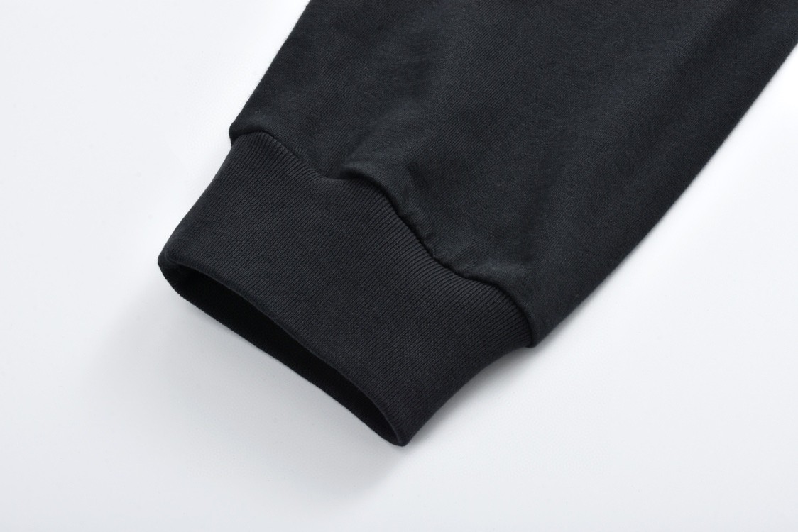 Balenciaga 巴黎世家 字母logo篮球01号印花T恤 长袖 黑色