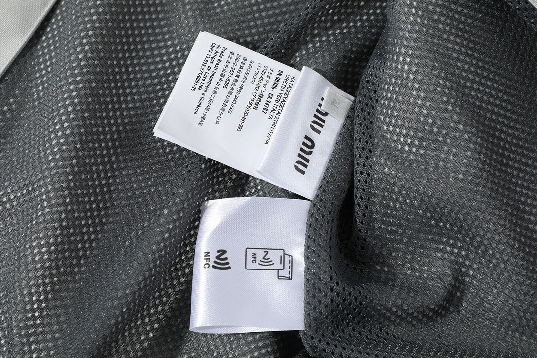 MIU MIU 缪缪 logo字母徽标羊羔毛领拉链冲锋衣 夹克 外套 长袖 白色 钢灰色 ML1093-15RF-F0009-S-OOO