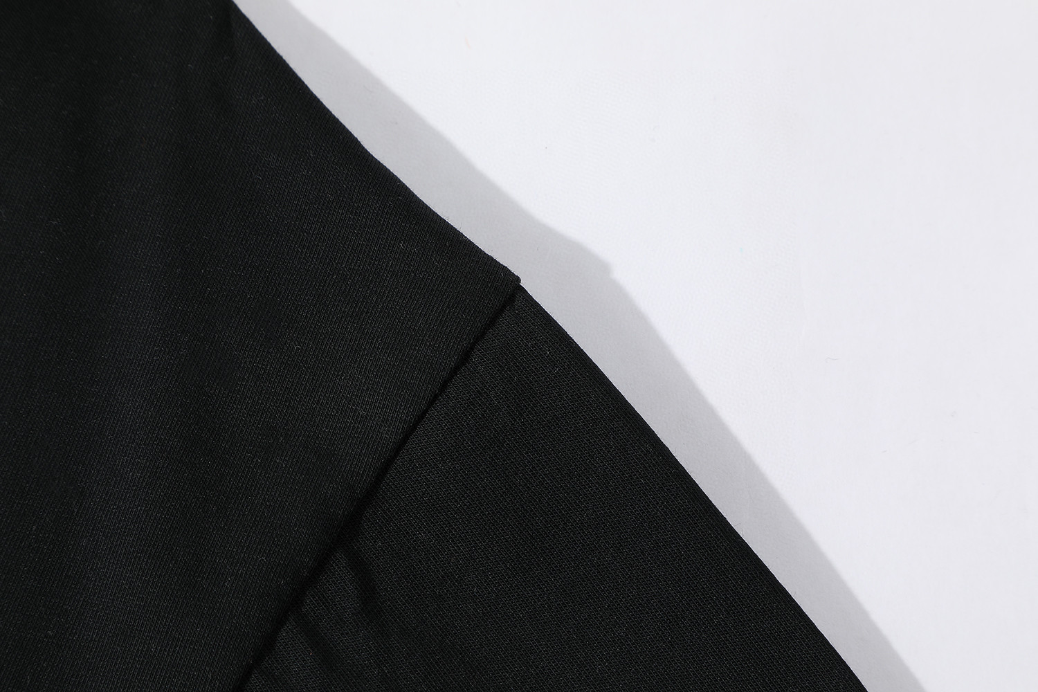 MIU MIU 撞色字母logo徽标圆领短袖 T恤 夏季 白色 黑色 MJN522-14EL-F0009-S-OOO