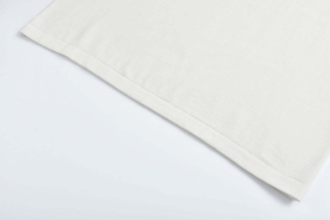 LOUIS VUITTON 路易威登 蛇年丝带毛织圆领短袖 T恤 白色 1AGJTU