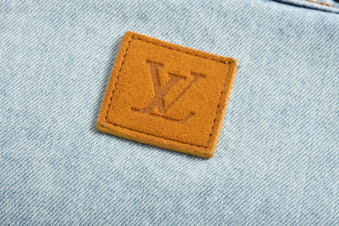 LOUIS VUITTON 路易威登 刺绣字母logo单排扣衬衫 短袖 蓝色 1AGJOP