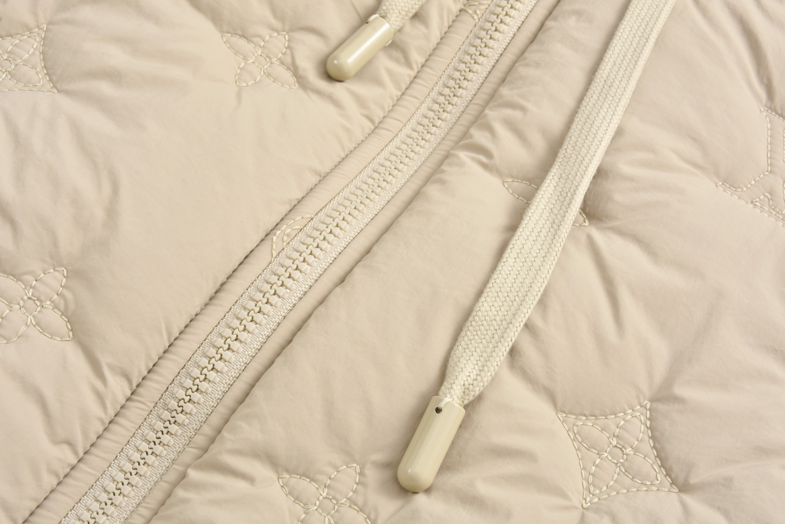 LOUIS VUITTON 路易威登 纯色字母压花刺绣拉链连帽棉服 夹克 外套 米色 1AFYAE