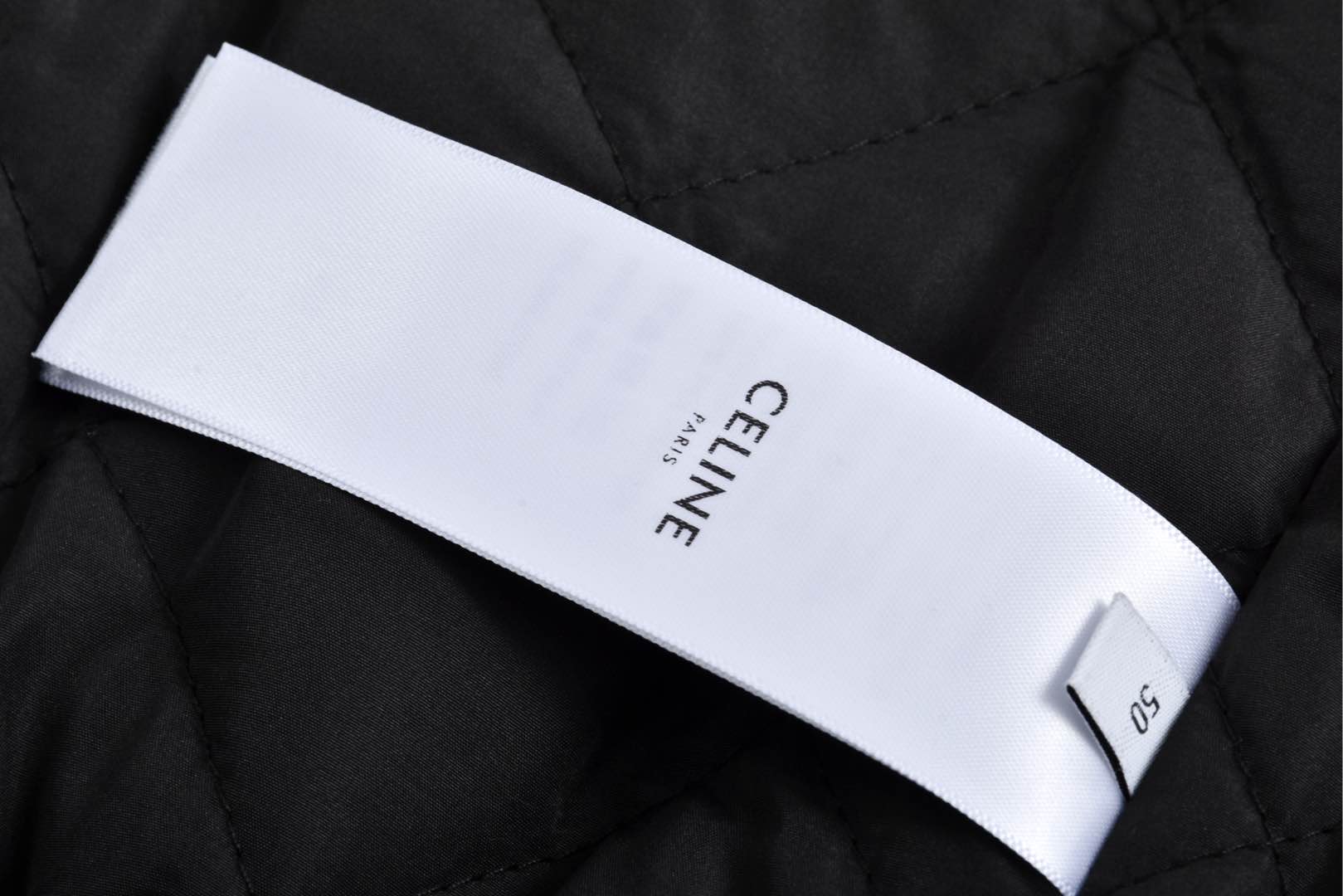 CELINE 赛琳 多口袋字母logo拉链连帽夹克 外套 长袖 黑色 RV0070339-38NO