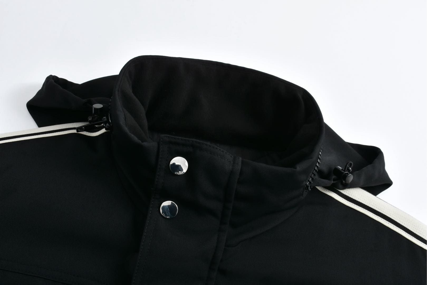 CELINE 赛琳 多口袋字母logo拉链连帽夹克 外套 长袖 黑色 RV0070339-38NO