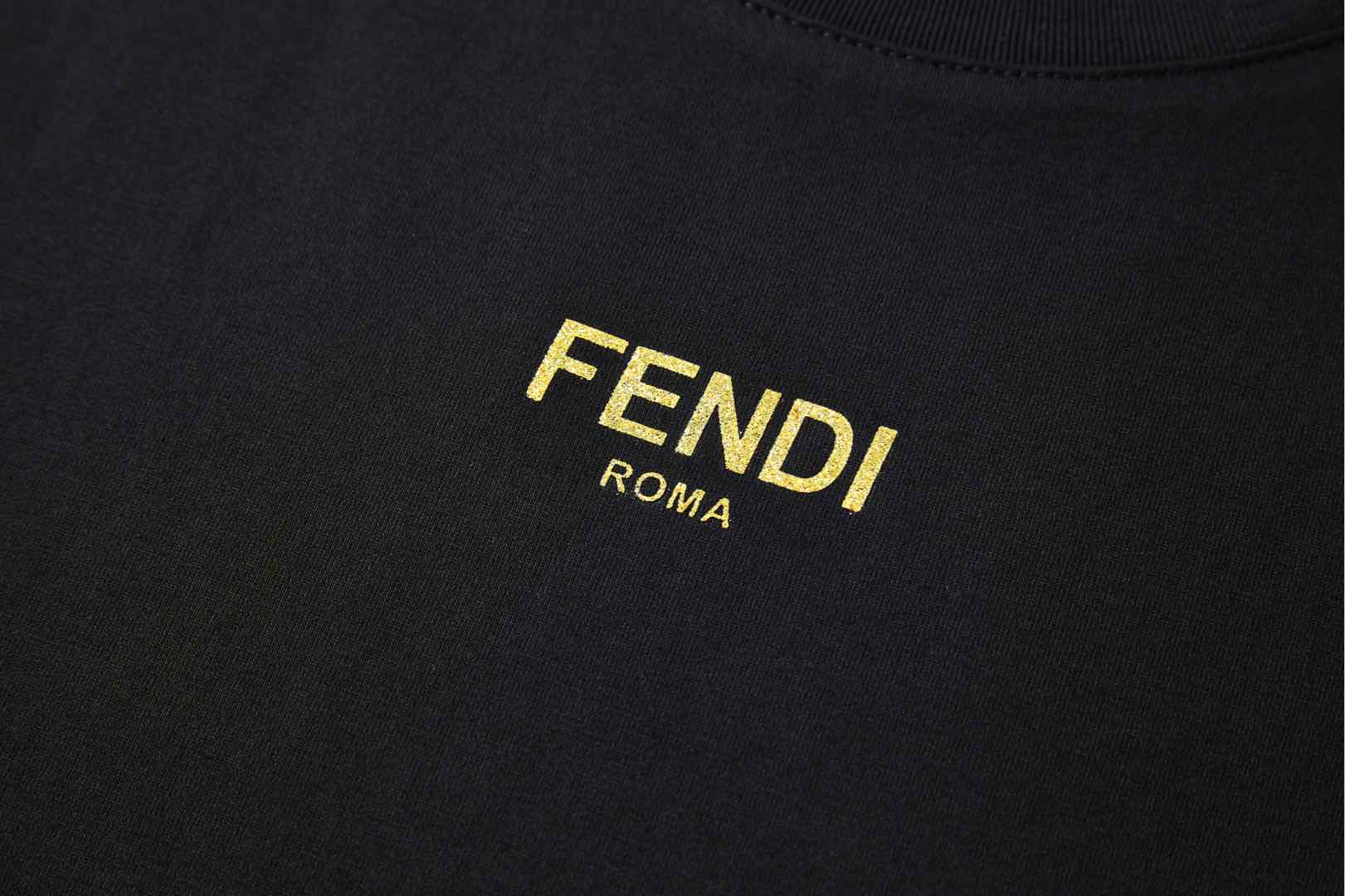 FENDI 芬迪 烫金字母logo圆领T恤 短袖 上衣 黑色 FY0936ATLGF1QYF