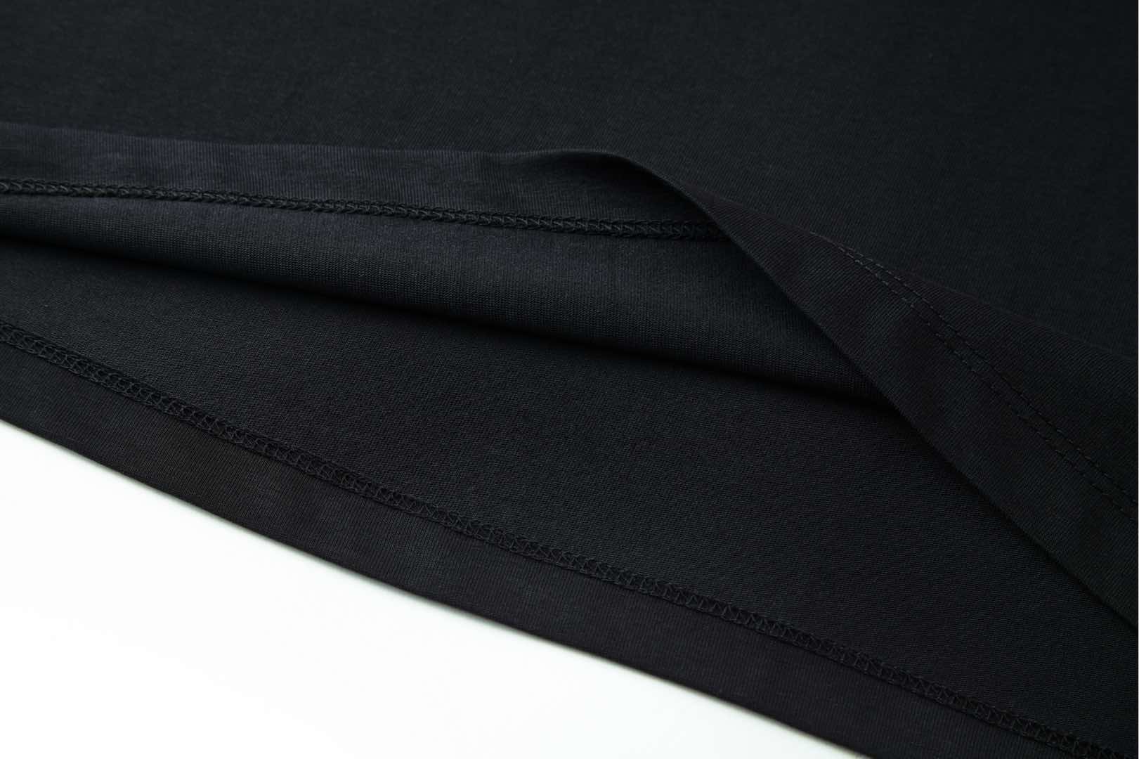 CELINE 赛琳 梵文刺绣字母logo印花 短袖 T恤 圆领 夏款 黑色 RX00D671Q-38AW