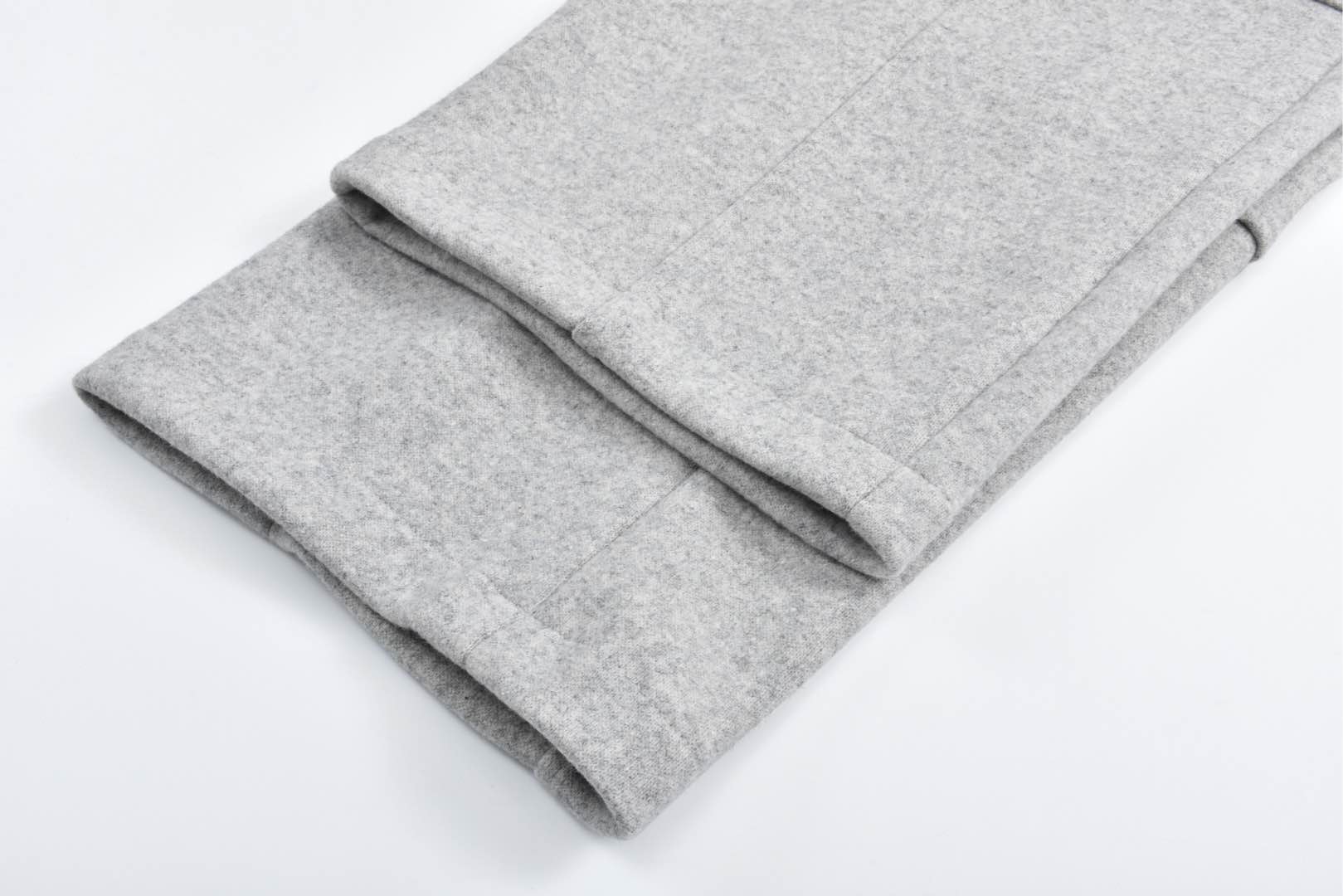 LOUIS VUITTON FW24 路易威登 纯色徽标羊毛长裤 休闲裤 裤子 灰色 1AGJLJ