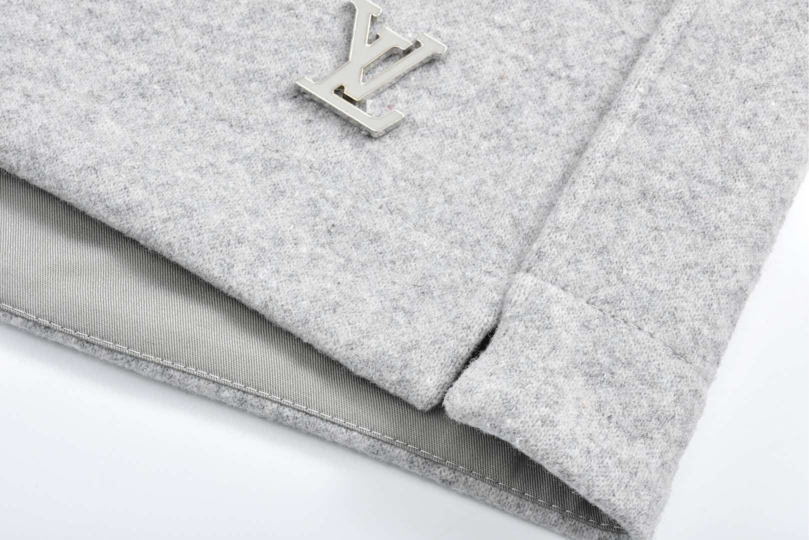 LOUIS VUITTON 路易威登 徽标羊毛工装夹克 外套 灰蓝色 1AGJOG