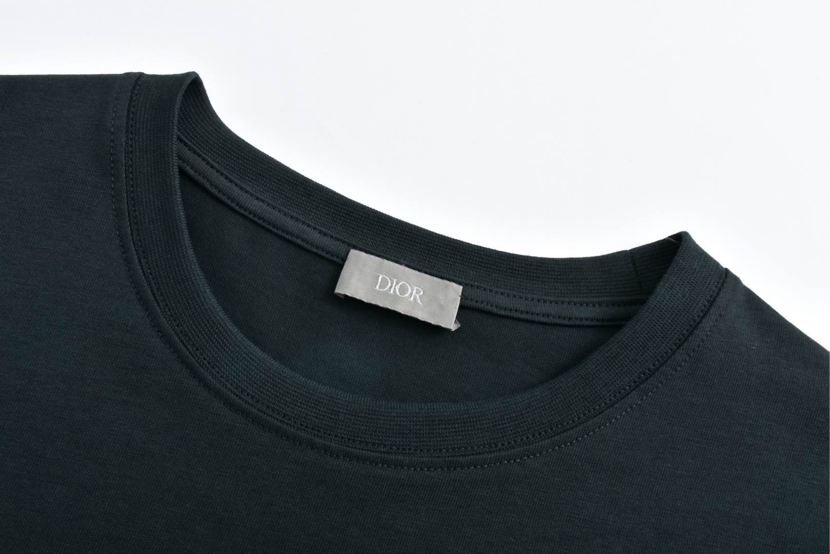 DIOR 迪奥 Kaws 25SS 联名蛇年刺绣图案短袖 圆领 T恤 夏季 白色 黑色 513J696F0554-C084