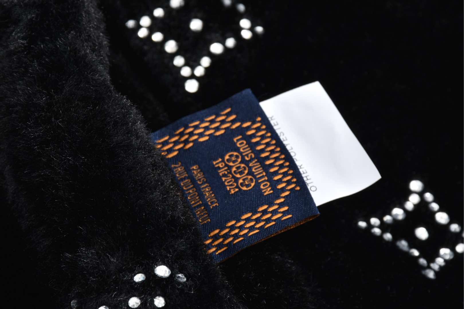 LOUIS VUITTON 路易威登 水钻字母logo羊毛拉链连帽夹克 外套 长袖 黑色 1AHBYN